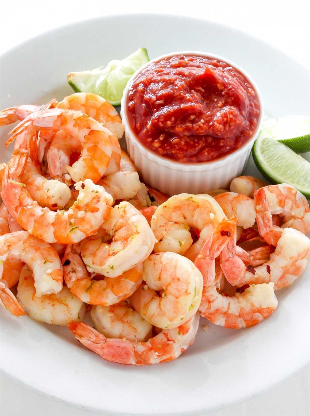 Чем питаются креветки: всё о их рационе