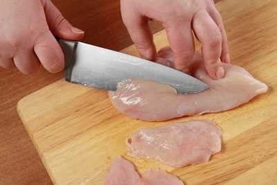 Шаг 2: Удаление шеи и внутренностей